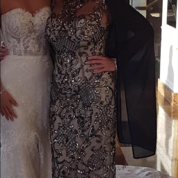 BEAUTIFUL JOVANI GOWN !!!! PRICE JUST LOWERED - Picture 6 of 6